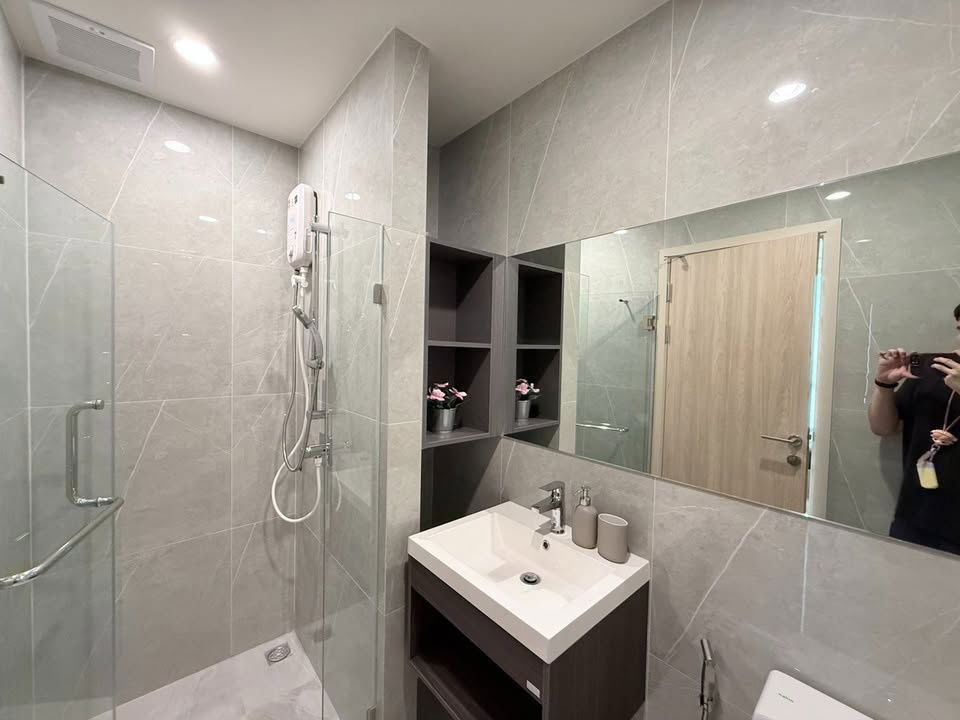 รูป 🏙️ ให้เช่า Nue District R9 — ห้องสวยจัดเต็ม แต่งครบแบบอยู่เอง! - รูปที่ 8/9