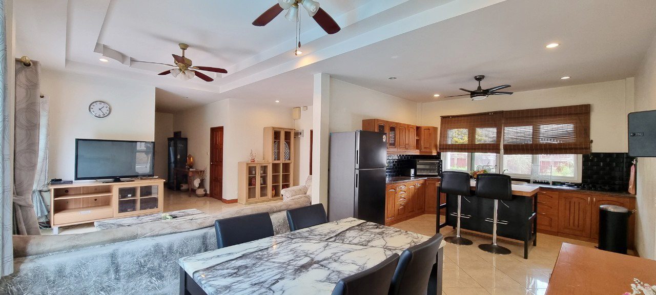 picture Pool Villa in East Pattaya for Sale - 2/17