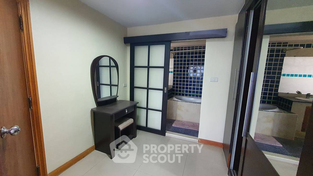 picture 2-BR Condo at Thonglor Tower Condominium near BTS Thong Lor (ID 893540) - 13/19