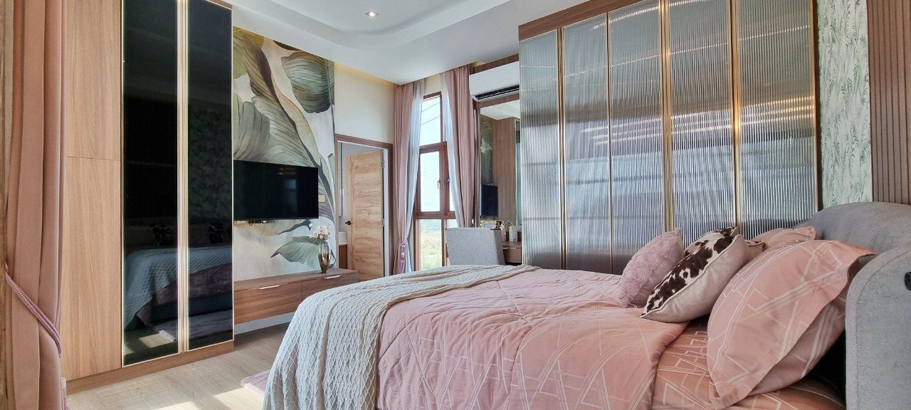 picture 5 Bedrooms Pool Villa in Pong for Sale - 16/24