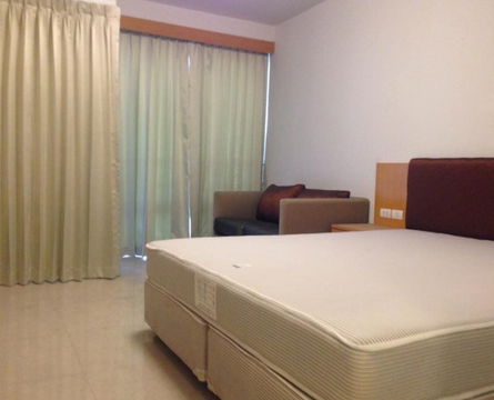 ให้เช่าคอนโด studio ขนาด 28 ตารางเมตร i-House (พระราม 9 – เอกมัย) คอนโดพร้อมอยู่ เฟอร์นิเจอร์และเครื่องใช้ไฟฟ้าครบ สะอาด ปลอดภัย