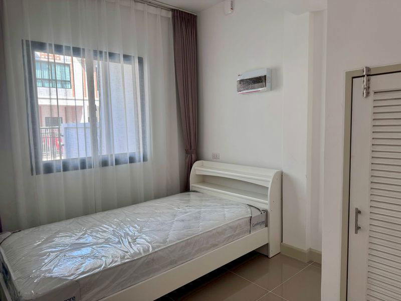 picture For Rent Townhouse Zensiri 3 Bedrooms 3 Bathrooms - 12/20