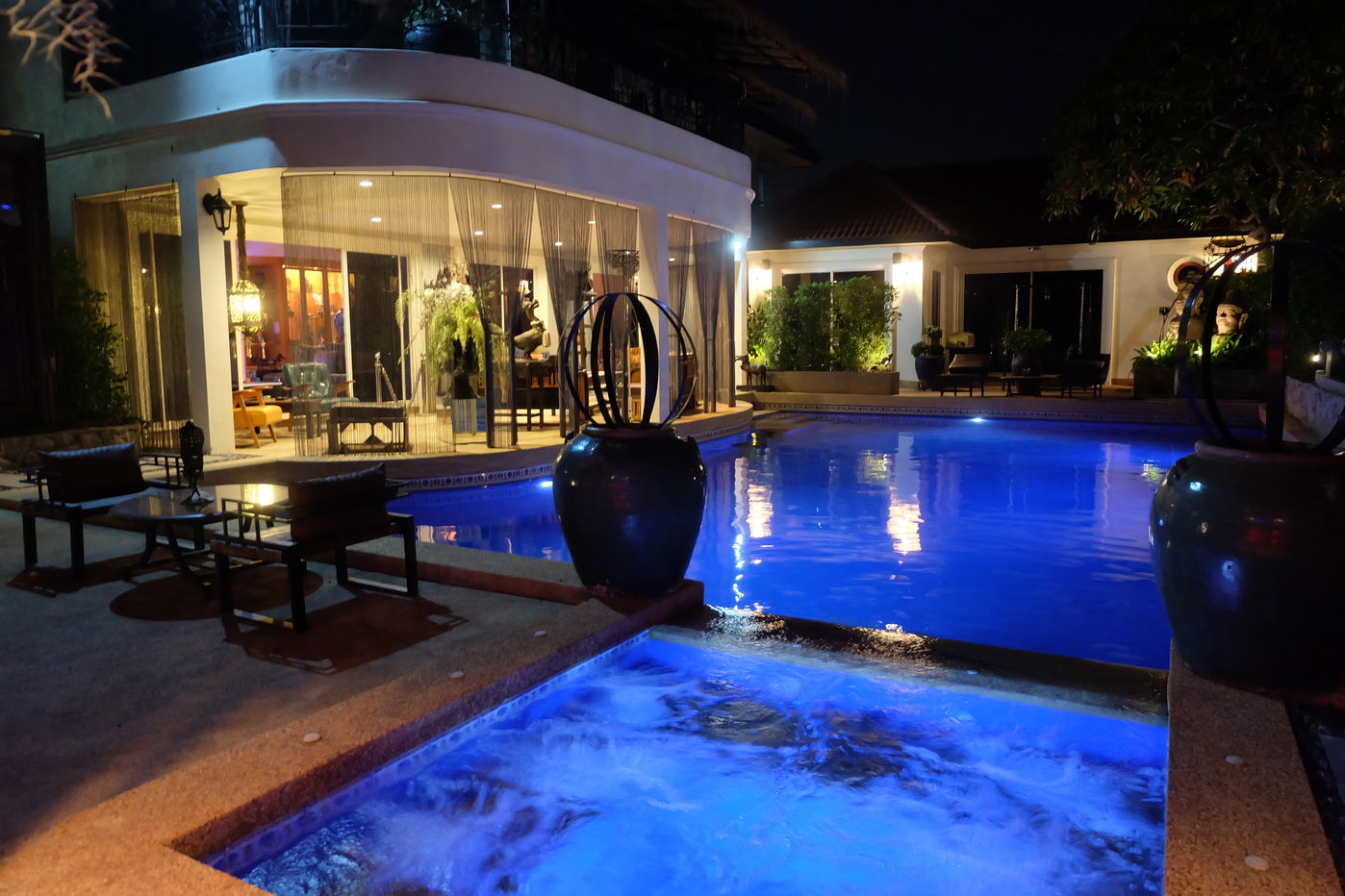 รูป Luxury 6-Bedroom Private Villa for Sale – Hua Hin - รูปที่ 3/21
