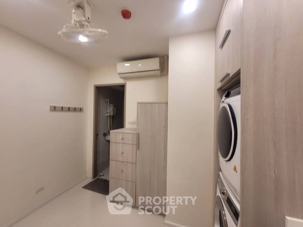 รูป คอนโด 3-ห้องนอน ที่ ทราเพโซ สุขุมวิท 16 ใกล้ MRT ศูนย์การประชุมแห่งชาติสิริกิติ์ (ID 2020538) - รูปที่ 13/14