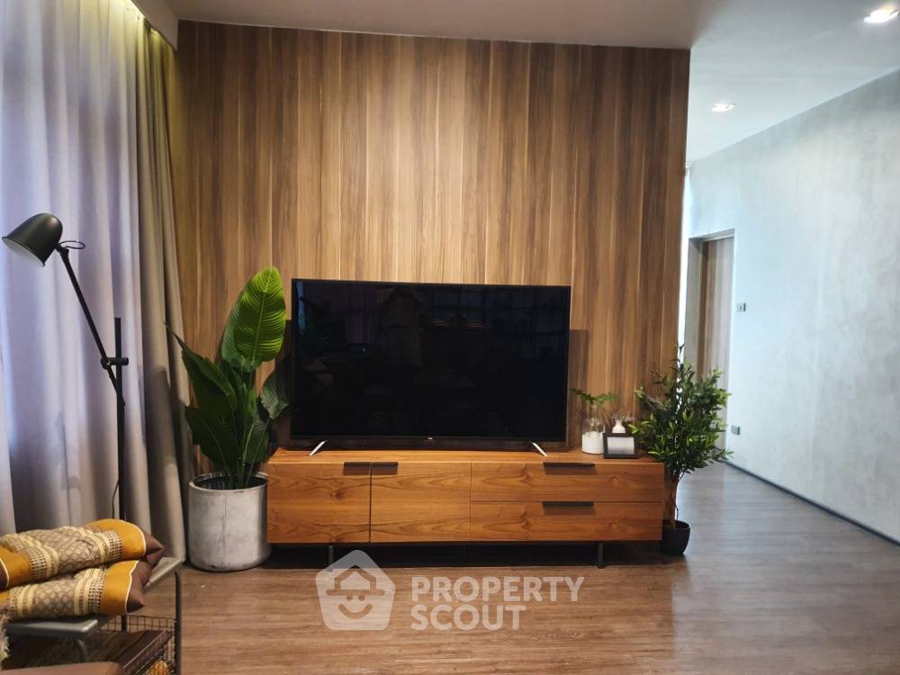 picture 3-BR Condo at The Room Bts Wongwianyai near BTS Wongwian Yai (ID 513621) - 13/17