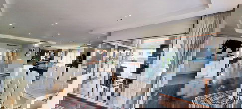 Baan Haad Uthong in Pratumnak for Sale