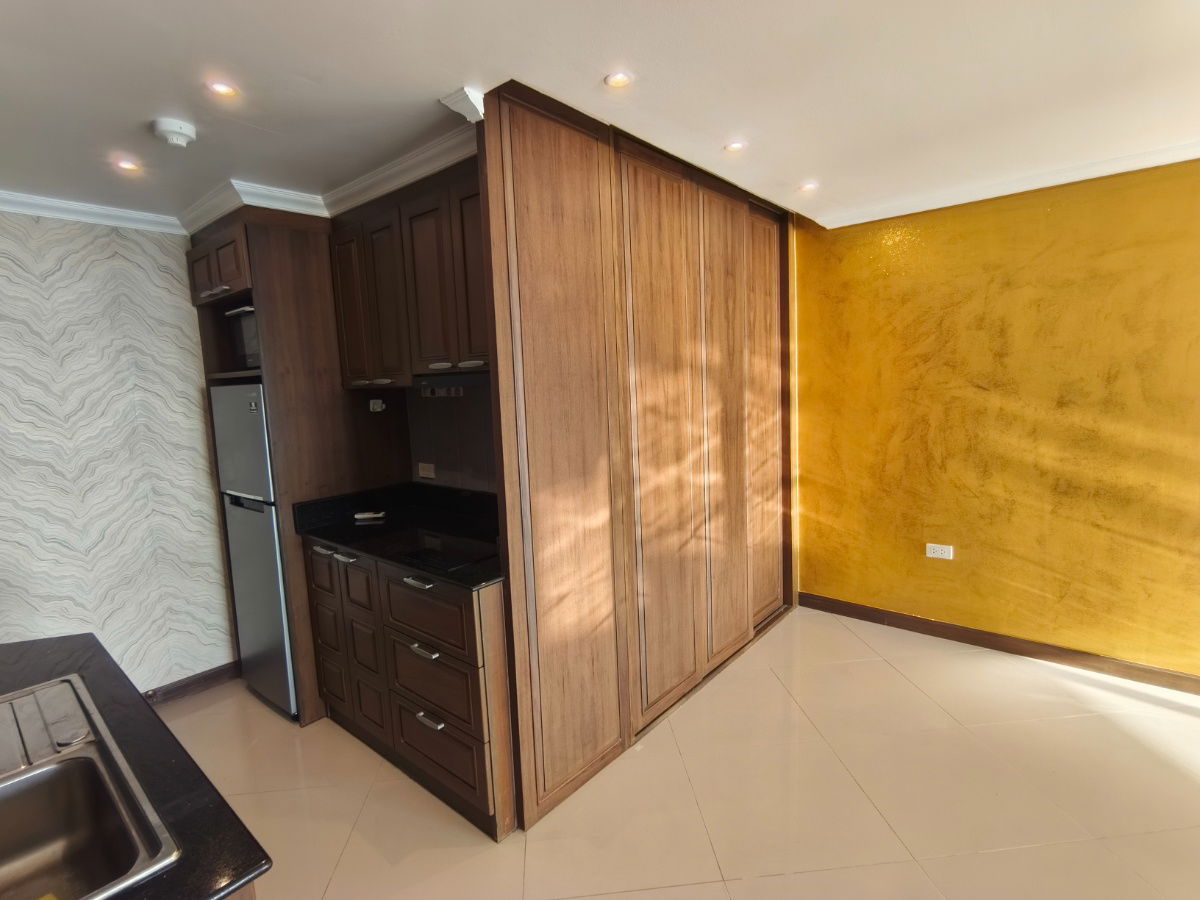 picture Jomtien Plaza Condotel (406/261 Village. 12, Jomtien Beach Road, Nongprue,  Chonburi 20150) - 12/42