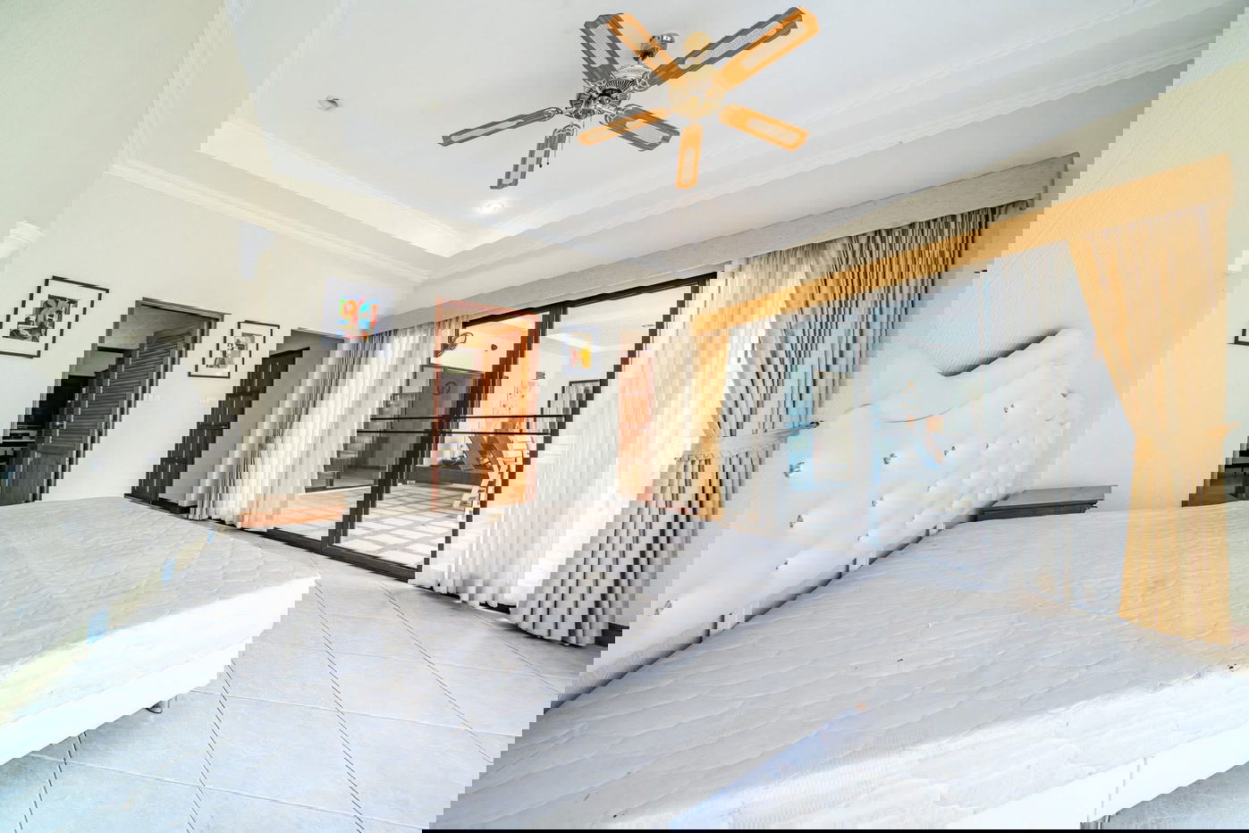 picture Luxury Villa in the Heart of Pratumnak, Pattaya - 11/14