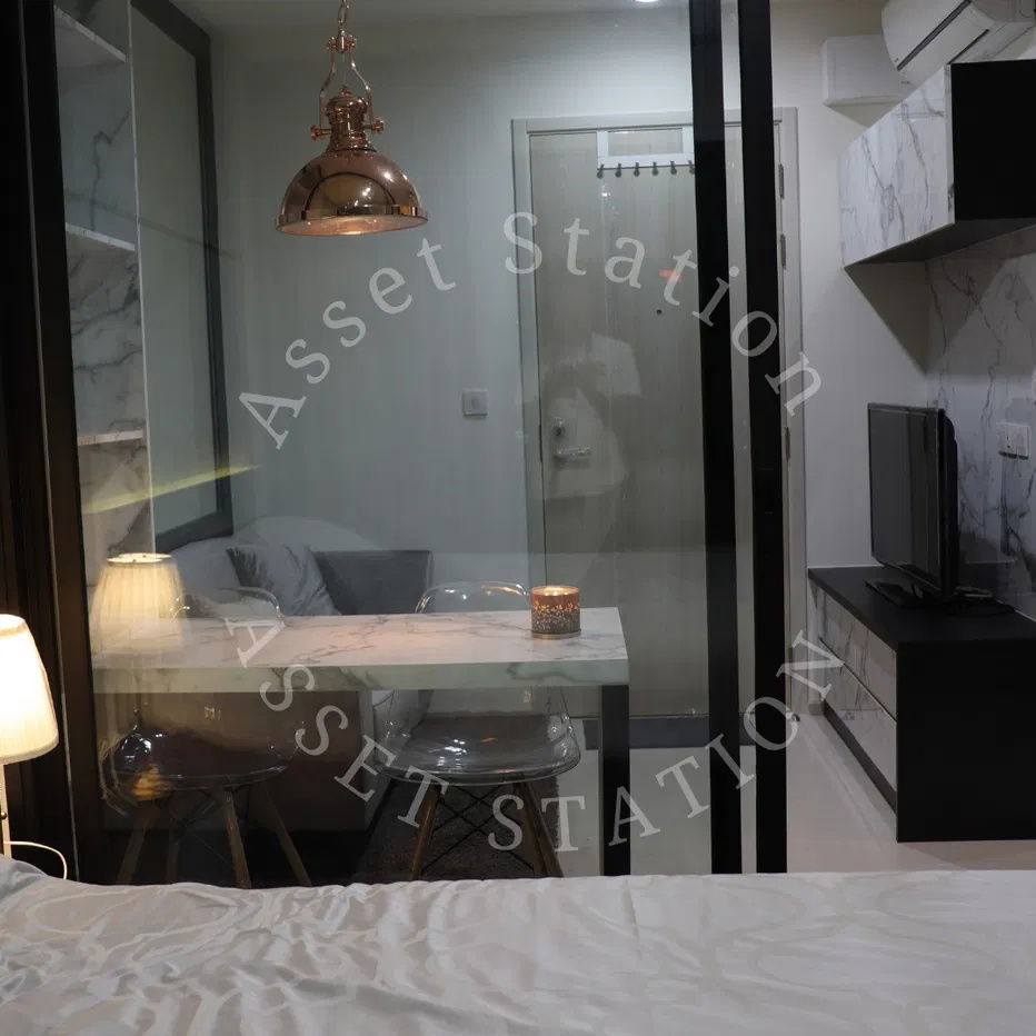 picture Rent now! Life Asoke Condo, beautiful modern style room, near BTS Asoke. - 3/8