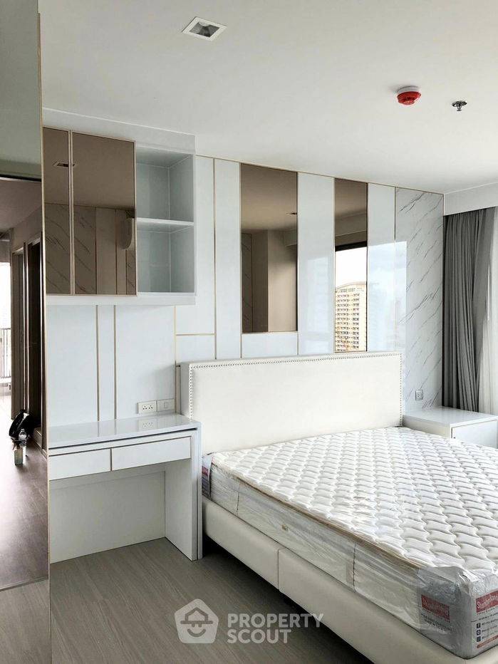 picture 2-BR Condo at Life Ladprao near BTS Ha Yaek Lat Phrao (ID 2462094) - 3/9