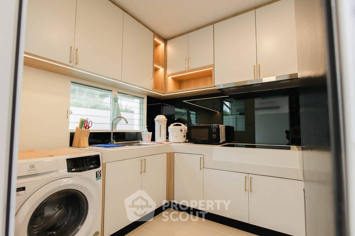 รูป บ้าน 3-ห้องนอน ที่ วิลลาจจิโอ 3 ศรีนครินทร์-บางนา ใน บางแก้ว (ID 2463424) - รูปที่ 8/17