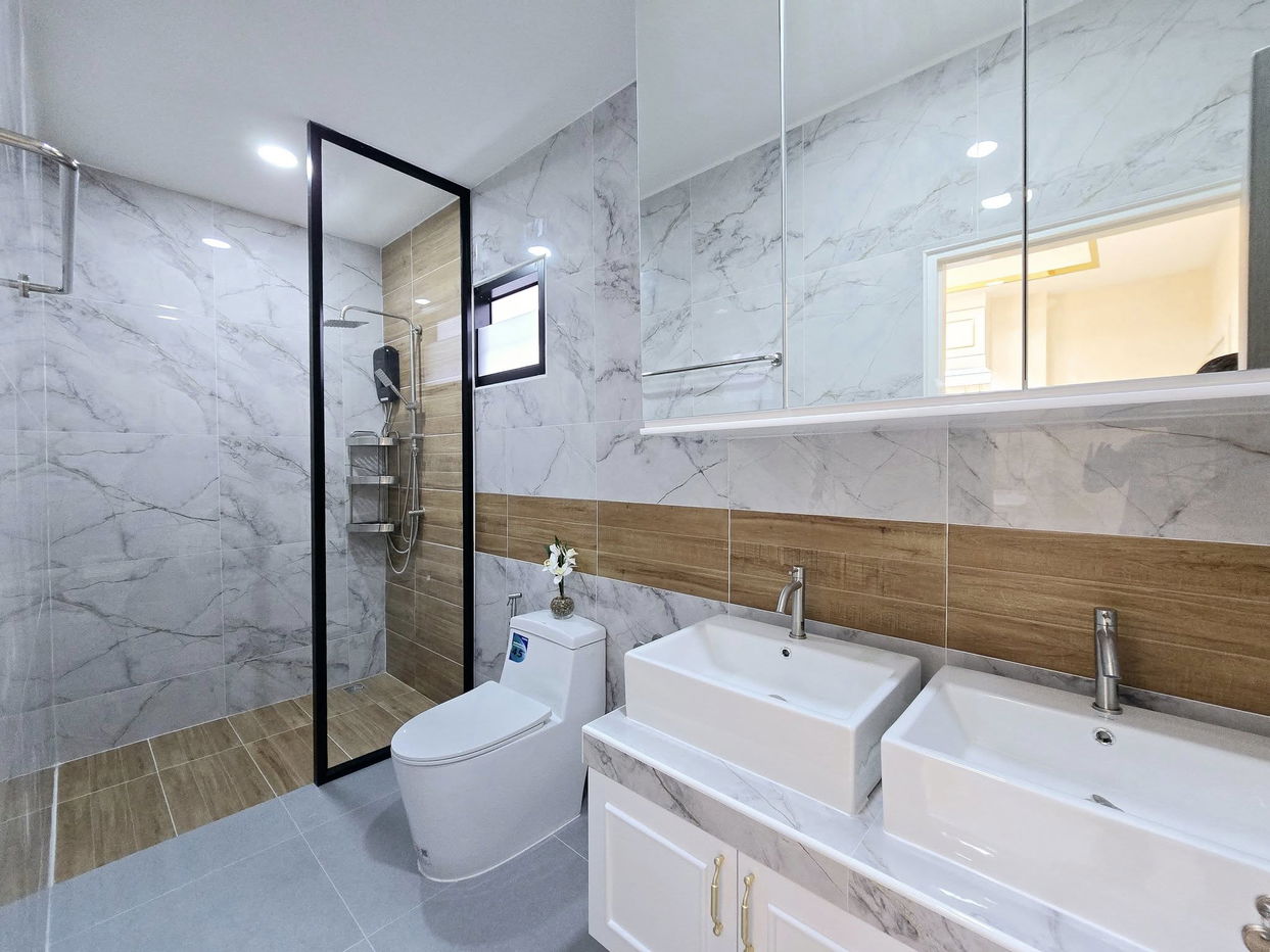 picture 4 Bedrooms House for Sale in Mabprachan - 12/17