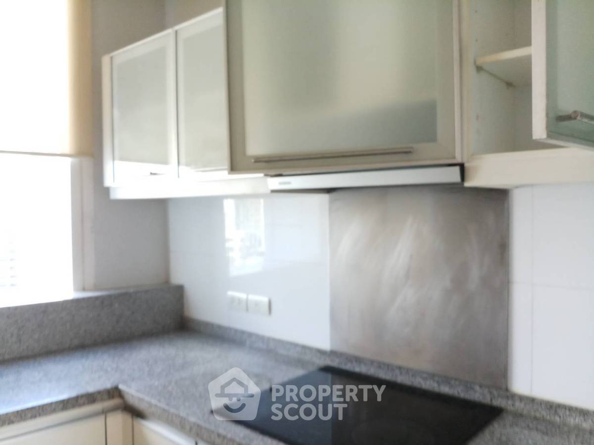picture 2-BR Condo at Millennium Residence @ Sukhumvit Condominium near BTS Asok (ID 635593) - 12/24