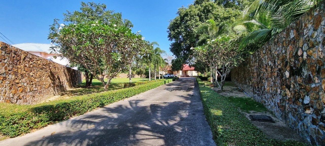 picture Land and House for Sale in Mabprachan - 4/16