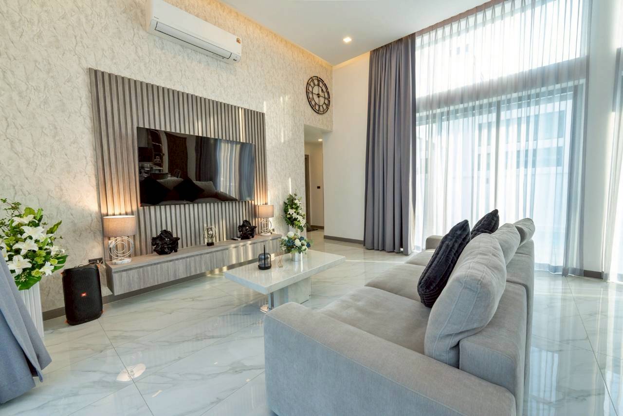 รูป วิลล่าหรู 3 ห้องนอนพร้อมสระว่ายน้ำให้เช่า – ชากนอก พัทยาตะวันออก - รูปที่ 3/19