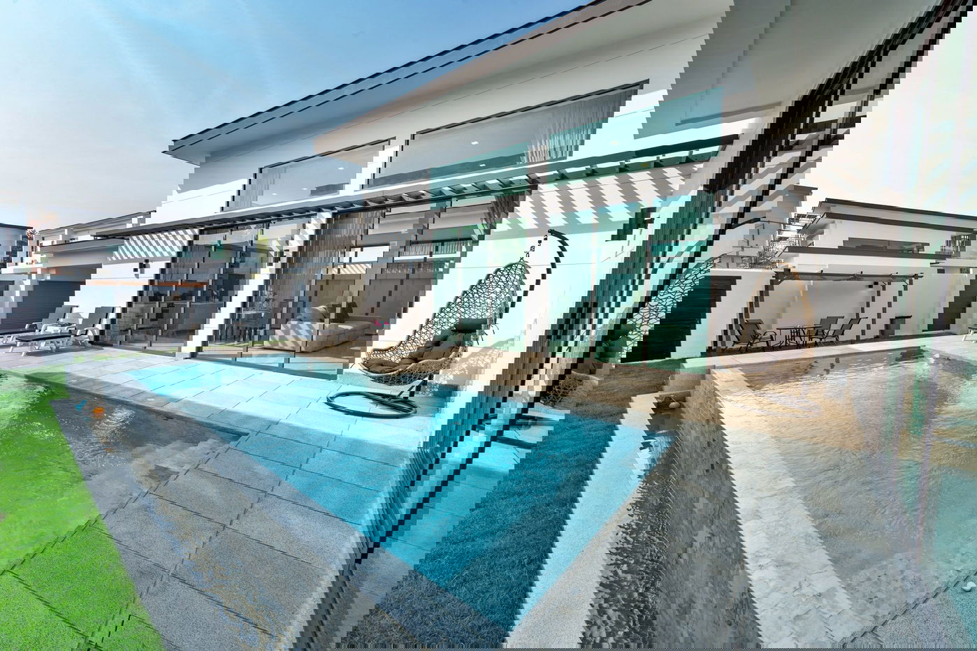 รูป วิลล่าหรู 3 ห้องนอนพร้อมสระว่ายน้ำให้เช่า – ชากนอก - รูปที่ 1/20