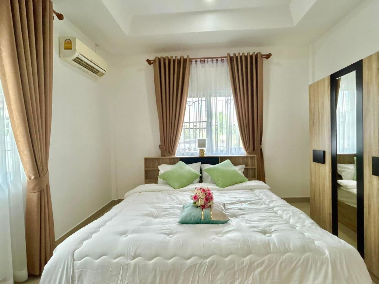 picture 2 Bedrooms Twin House in East Pattaya for Sale - 6/12
