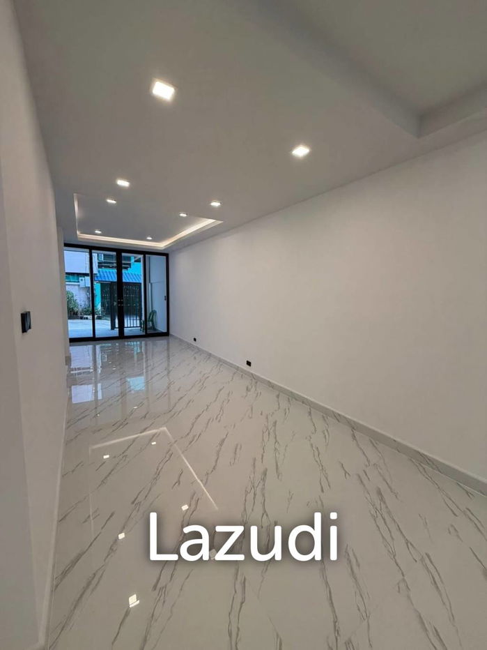 รูป ทาวน์โฮม 4 ห้องนอน 4 ห้องน้ำ ใกล้ถนนคนเดิน - รูปที่ 4/30