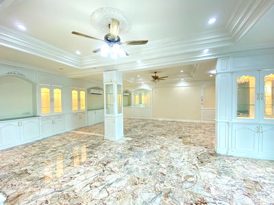 บ้านเดี่ยว พัทยา ไนท์ บาซ่า : ขายบ้านพัทยาใต้