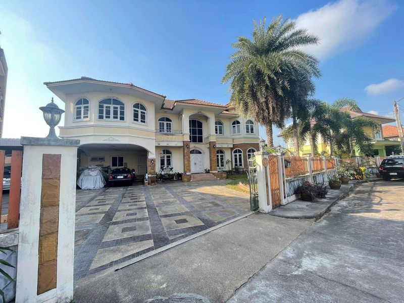 รูป บ้านเดี่ยวมือสองหลังใหญ่ โครงการ วิวไม้ เก้ากิโล ศรีราชา ชลบุรี - รูปที่ 2/11