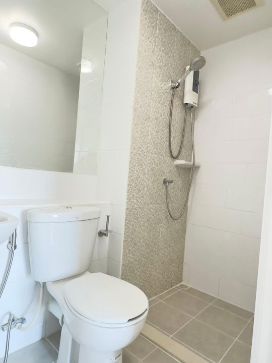 picture code : E65 Plum Condo Central Station Phase 1 - 5/6