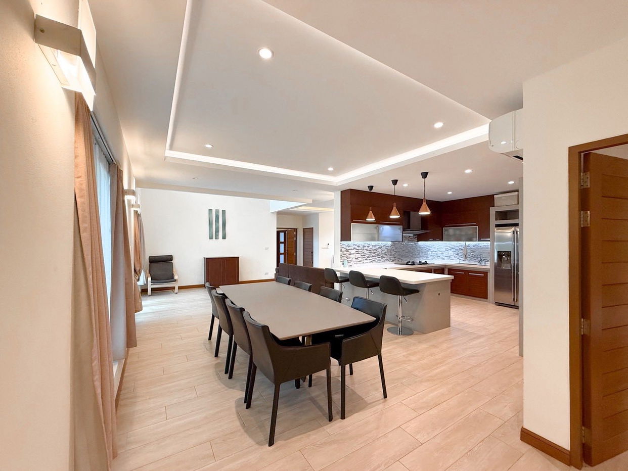 picture Luxury House for Sale in Bang Saray - 5/16