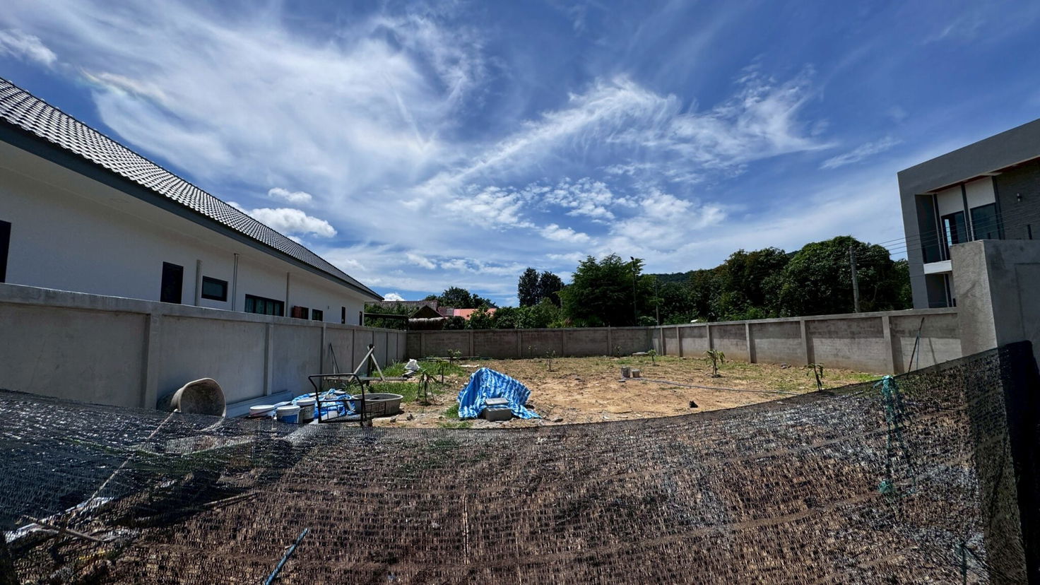 รูป ขายที่ดิน – เหมาะสำหรับสร้างพูลวิลล่า บางเสร่ - รูปที่ 2/4