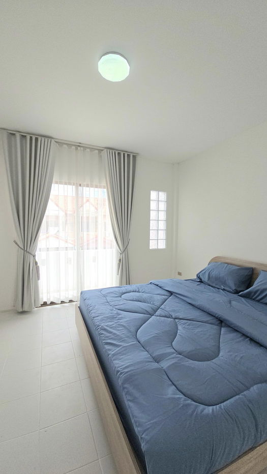 picture 2-Bedroom Townhouse for Sale in East Pattaya - 7/13