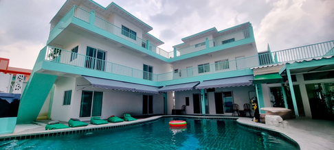 Exquisite 3-Storey Luxury Residence for Sale in Bang Saray