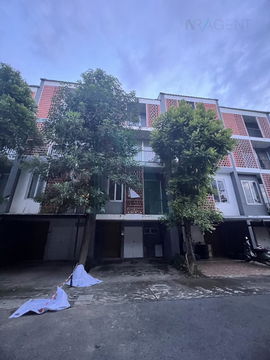 📌 ขายทาวน์โฮม โครงการ ไซมิส บลอสซั่ม แอท แฟชั่น 3 ชั้น 3 ห้องนอน 3 ห้องน้ำ