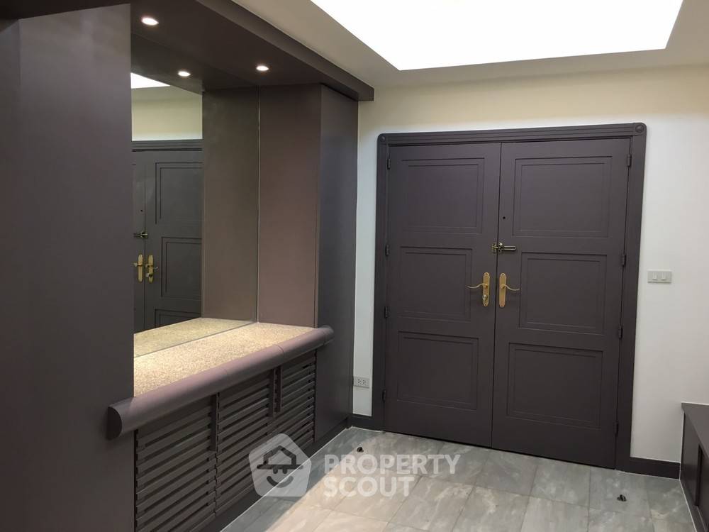 รูป คอนโด 3-ห้องนอน ที่ เพรสซิเดนท์ ปาร์ค คอนโดมิเนี่ยม ใกล้ MRT ศูนย์การประชุมแห่งชาติสิริกิติ์ (ID 303104) - รูปที่ 3/7