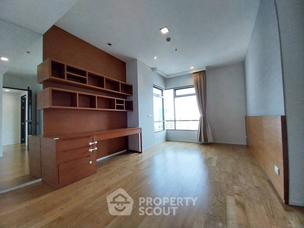 picture 3-BR Condo at The Madison near BTS Phrom Phong (ID 2458833) - 16/20