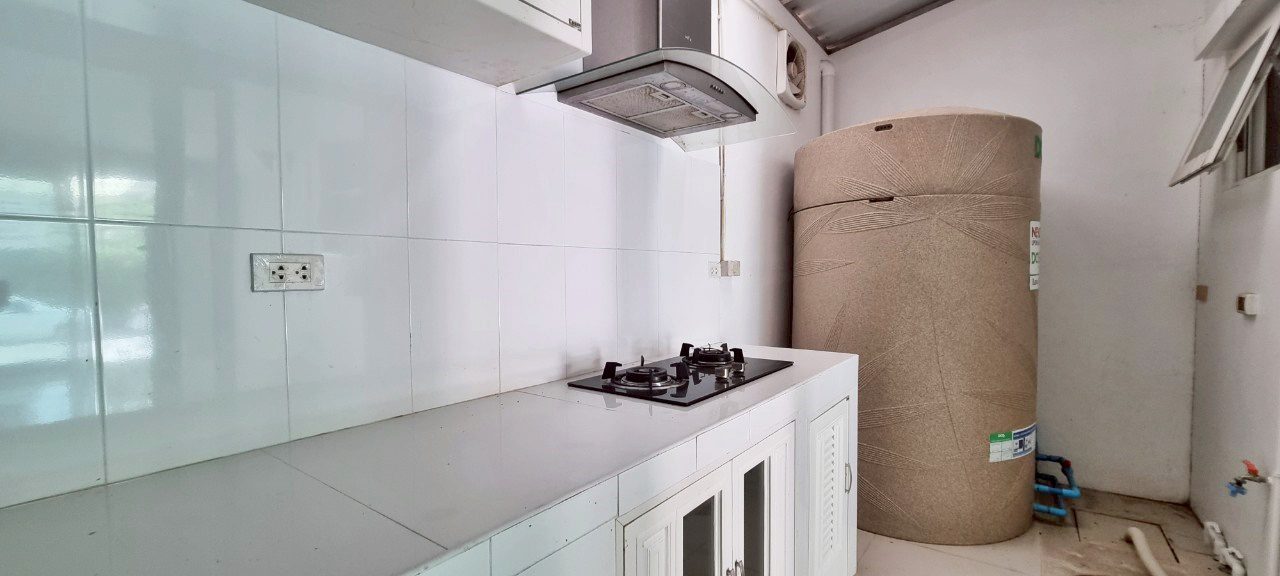 picture 2-Storey House for Sale in East Pattaya - 4/9