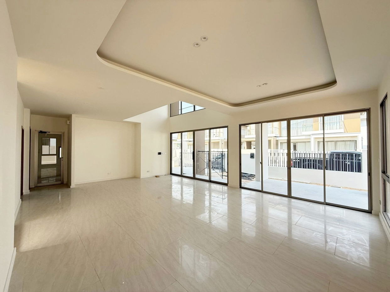 picture House in East Pattaya 4 Bedrooms for Sale - 3/13