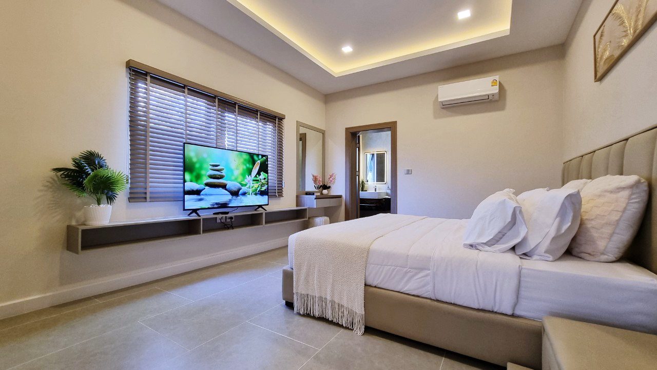 รูป ขายพูลวิลล่าหรูสไตล์โมเดิร์นในห้วยใหญ่ - รูปที่ 10/22