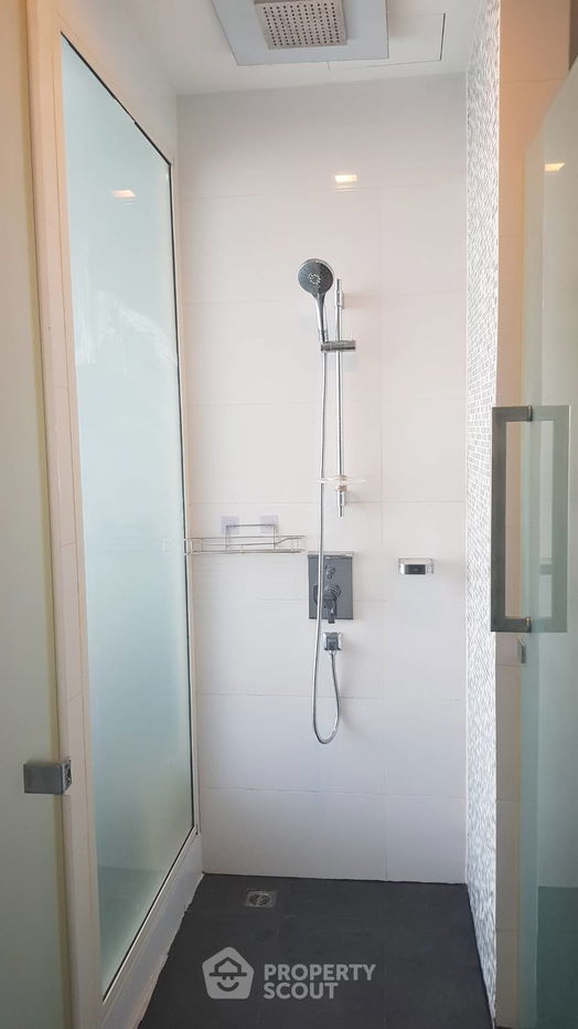 picture 1-BR Condo at A Space ID Asoke Ratchada near MRT Phra Ram 9 (ID 1411104) - 3/17