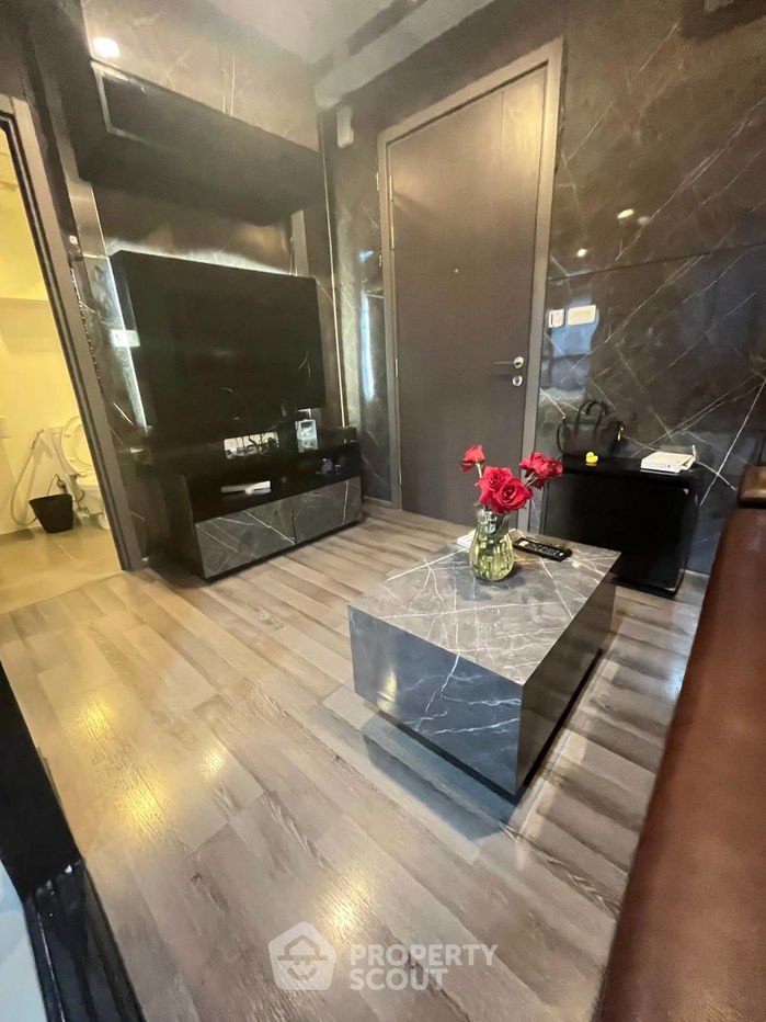 picture 1-BR Condo at The Base Park East Sukhumvit 77 near BTS On Nut (ID 2463123) - 6/16