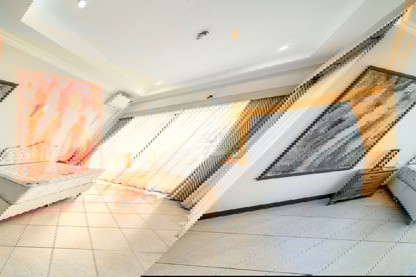 picture Luxury Villa in the Heart of Pratumnak, Pattaya - 9/14