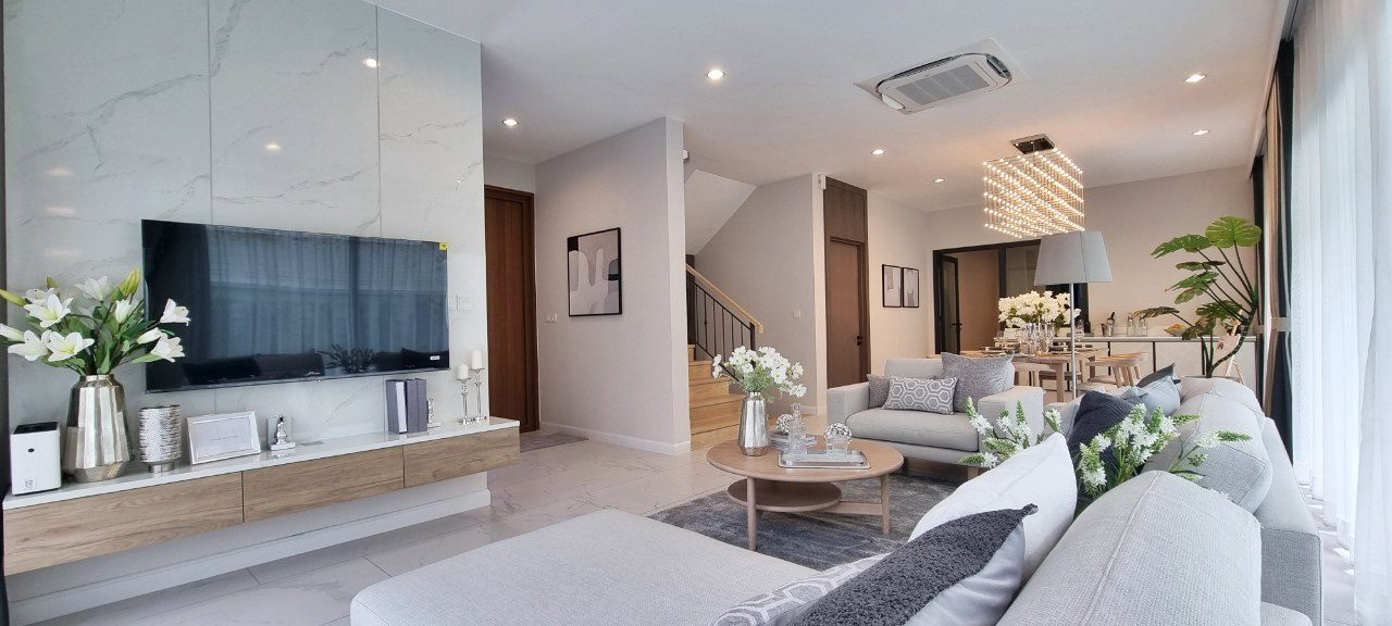 รูป วิลลาหรู 4 ห้องนอนสำหรับขาย - รูปที่ 2/23