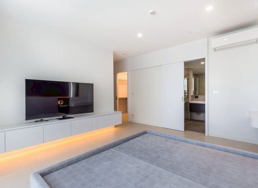 picture ST390 Fullerton Sukhumvit – Spacious Luxury Residence on High Floor - 5/13