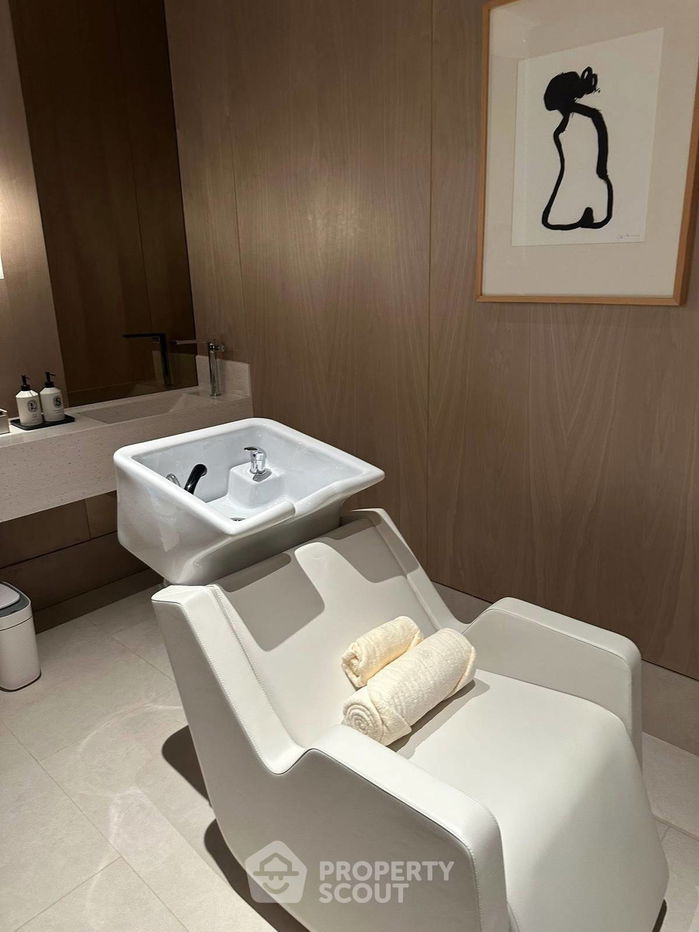 picture 2-BR Condo at One 89 Wireless near MRT Lumphini (ID 2462348) - 19/24