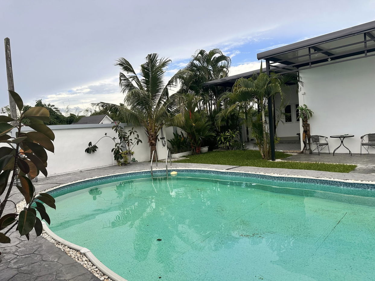 รูป ขายพูลวิลล่าสุดหรู 2 ห้องนอนในห้วยใหญ่ - รูปที่ 1/12