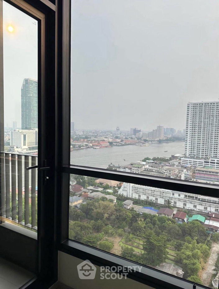picture Studio Condo at Chapter Charoennakhorn - Riverside near BTS Krung Thon Buri (ID 2463110) - 4/5