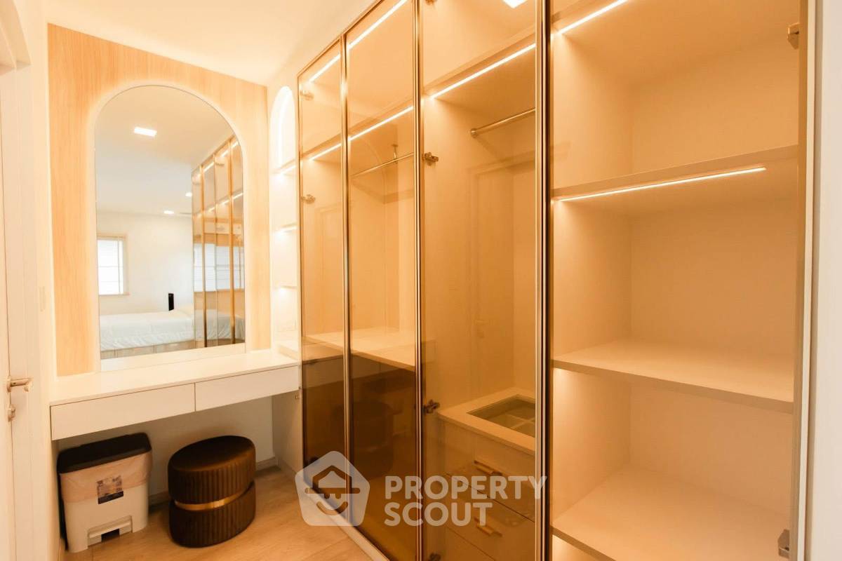 รูป บ้าน 3-ห้องนอน ที่ วิลลาจจิโอ 3 ศรีนครินทร์-บางนา ใน บางแก้ว (ID 2463424) - รูปที่ 11/17