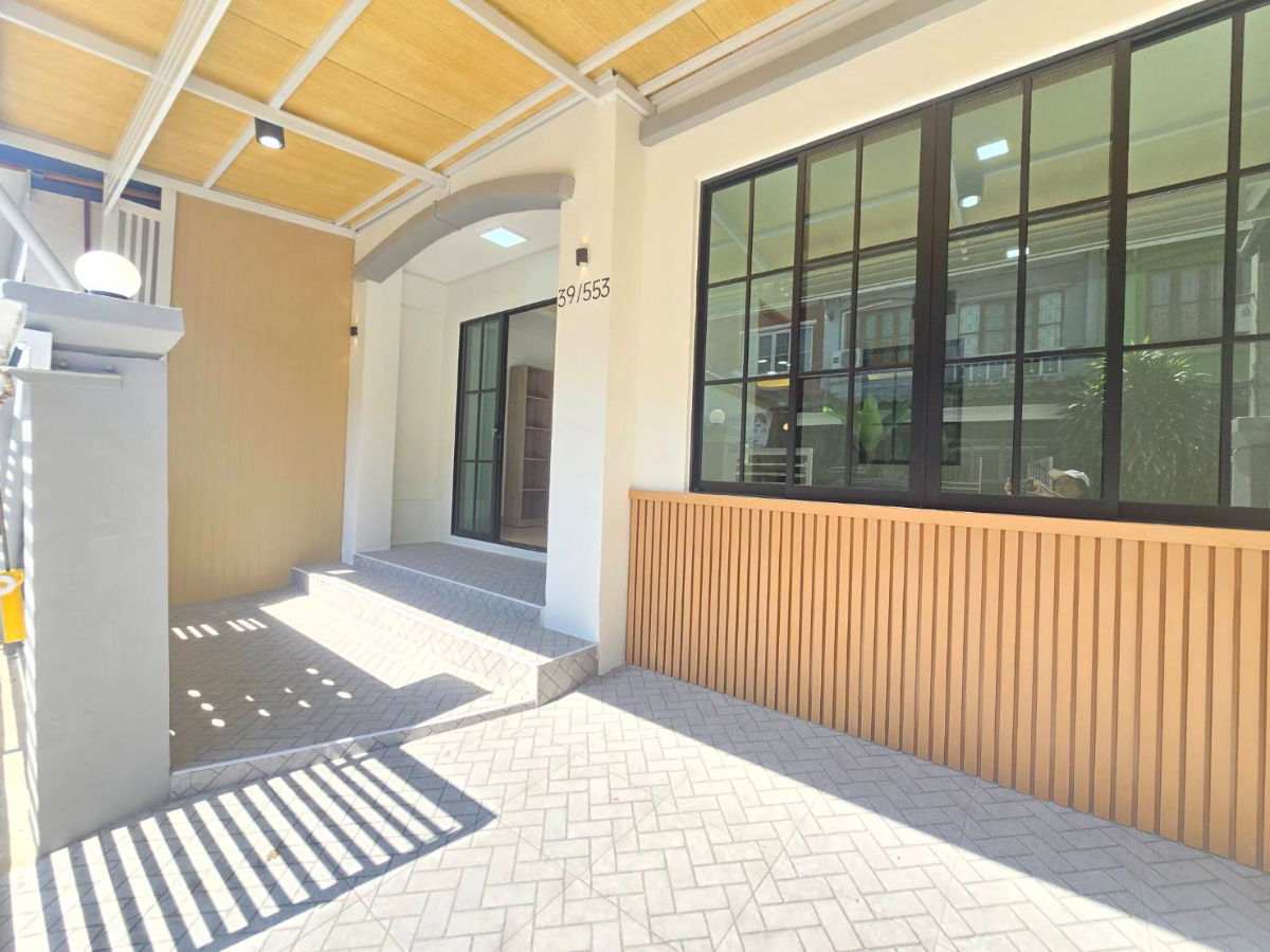 รูป ทาวน์เฮ้าส์ รีโนเวทใหม่ ทำเลดี พร้อมเฟอร์ฯ หมู่บ้าน บุศรินทร์-รามอินทรา ถนนพระยาสุเรนทร์ 40 คลองสามวา - รูปที่ 5/28