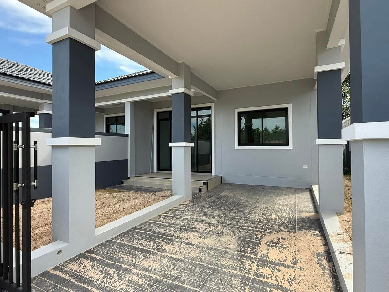 picture Twin House for Sale – Mabprachan Reservoir - 3/9