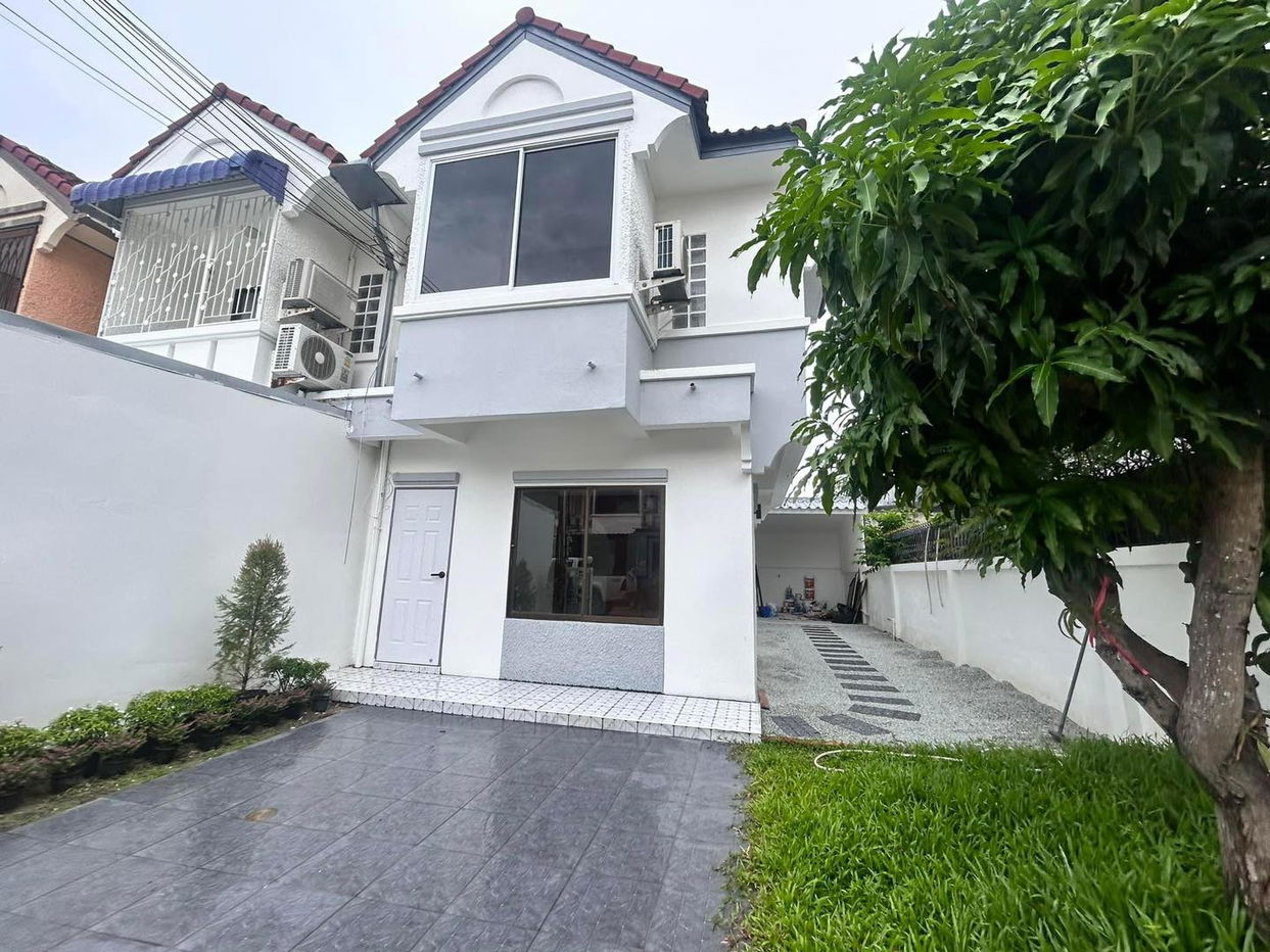 picture 2-Storey House for Sale in East Pattaya - 11/11