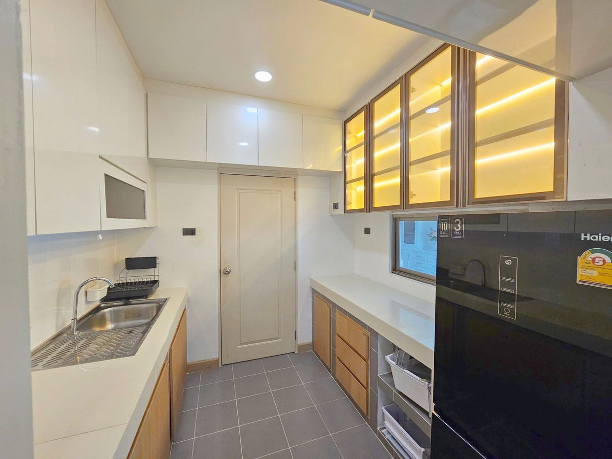 picture 4 Bedrooms House in East Pattaya for Sale - 5/19