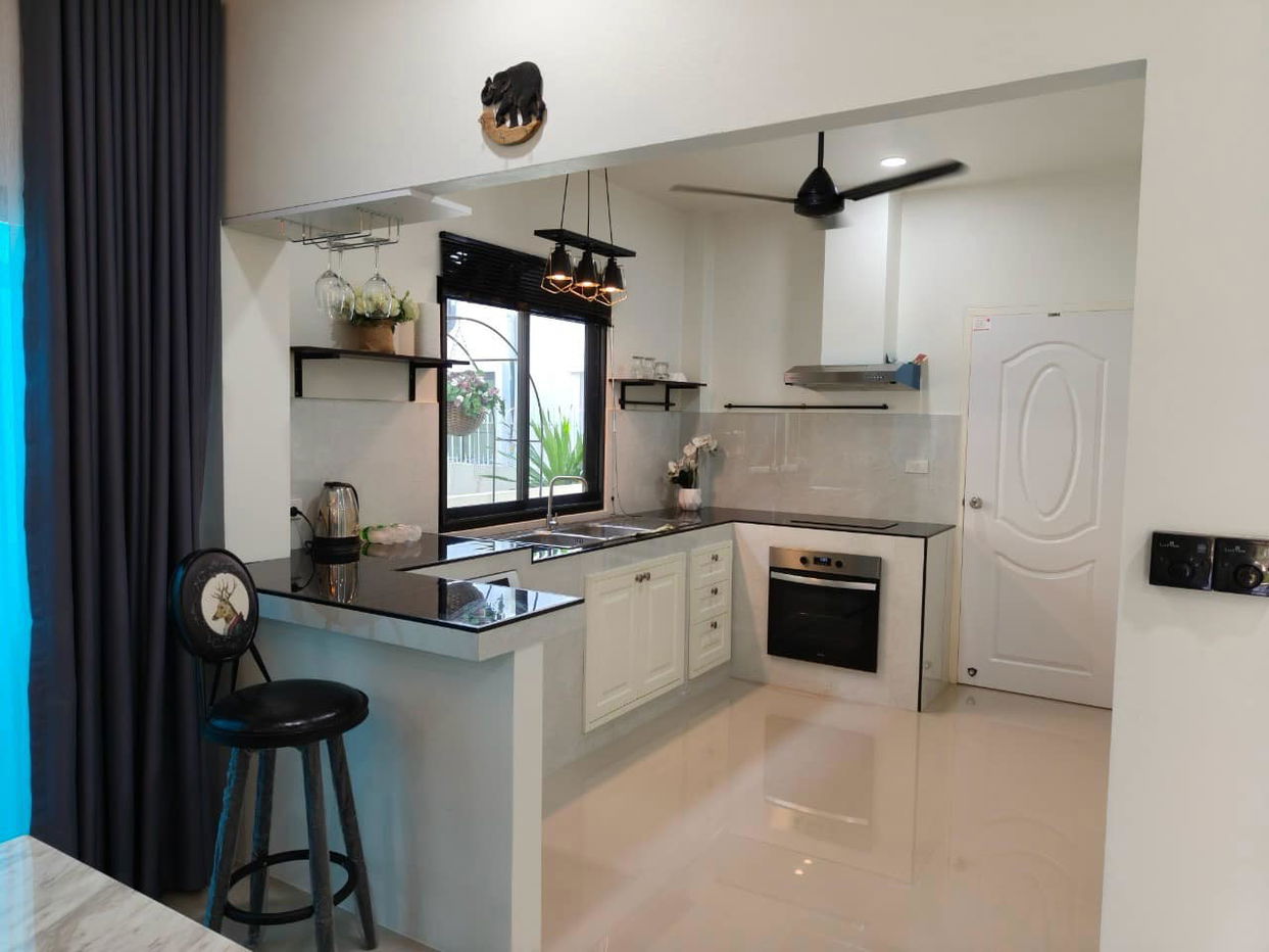 picture 2 Bedrooms House in Na Jomtien for Sale - 4/6