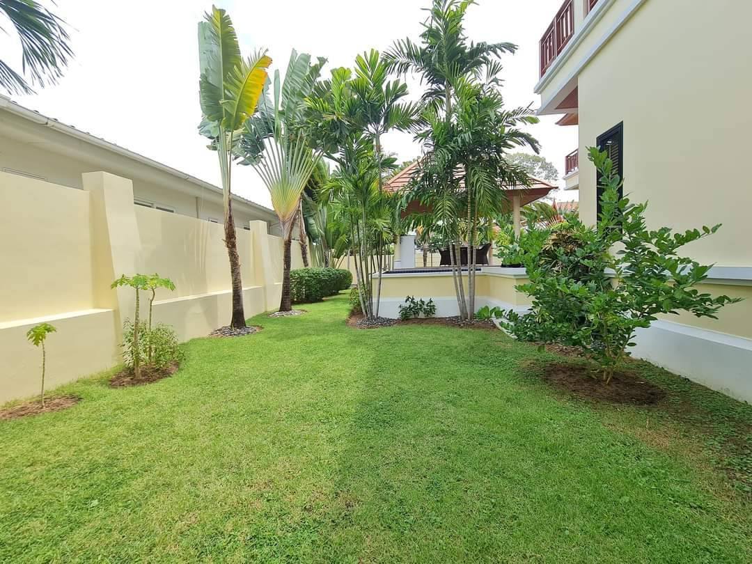 picture Luxury Beachfront Pool Villa for Sale – Bang Saray - 19/20